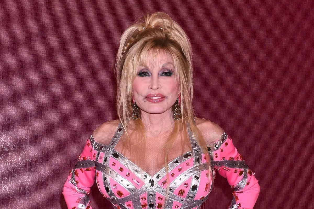 25 Facts About Dolly Parton
